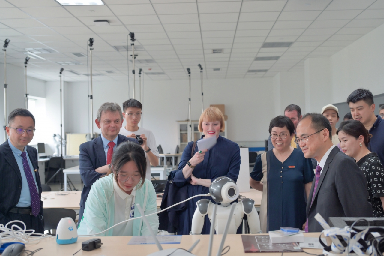 揭幕-5121.jpg 揭幕-5121.jpg