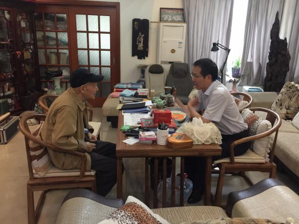 校领导端午节前夕看望慰问院士和教师代表