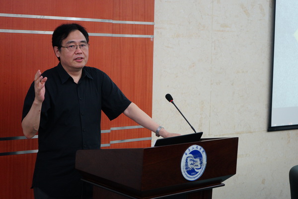 校友花欣：没有梦想是靠“万一”来实现的