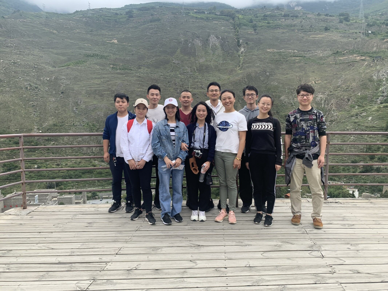 【三全育人】基础与前沿研究院举行第一届优秀“导学思政”培育团队授牌