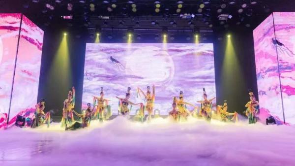 敦煌2.jpg 02c497cd29e1cbfc4081eca20a05786b.jpg