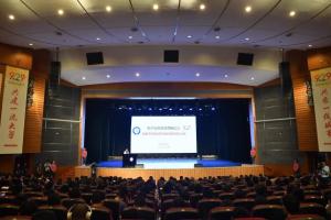 学校举行电子信息发展高峰论坛　六个行业校友会同日成立为母校庆生
