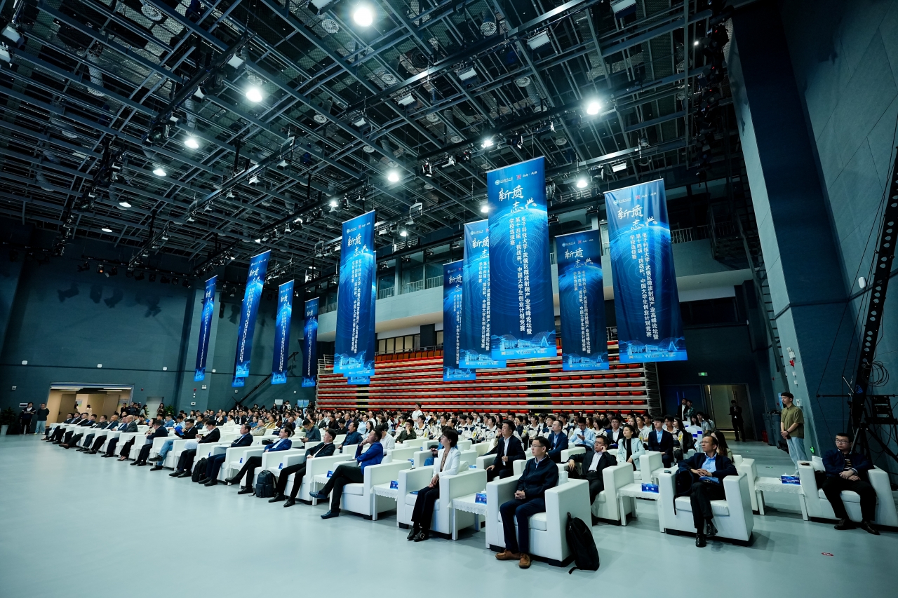 观众.jpg 观众.jpg