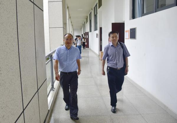 新学期新气象 开学首日全校教学秩序井然