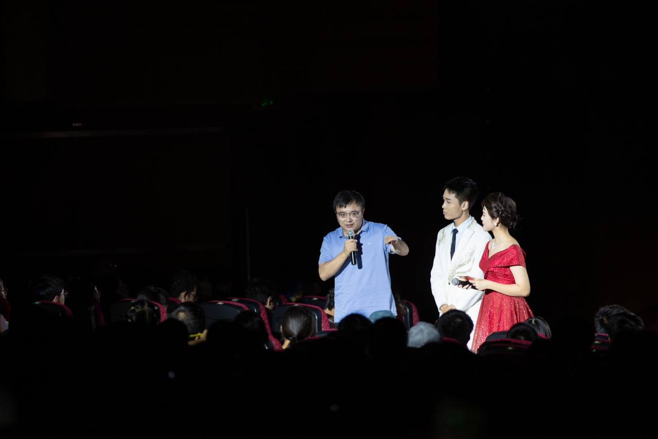 【建校68周年】学校举行“青春启航·沉淀出发”迎新晚会