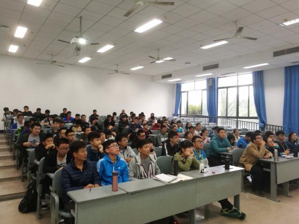 资环学院党委书记为2017级本科生讲授思政课