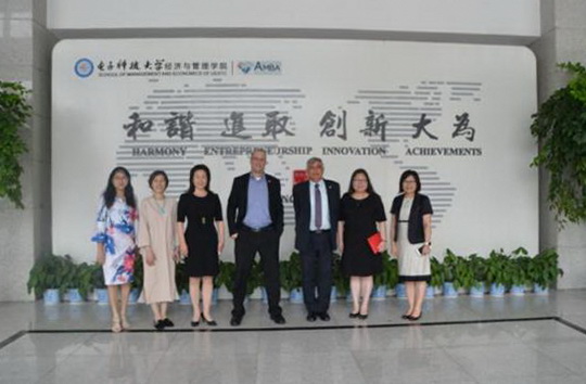 以色列驻成都总领事馆总领事一行来校访问