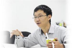 天府早报：“最年轻教授”盼做新领域学术奠基人