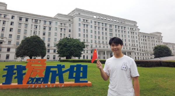 彭瀚雳.jpg 彭瀚雳.jpg