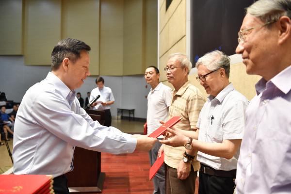 思政0008.JPG 0773303fb5e6d604c3eff70b891dc1ca.jpg