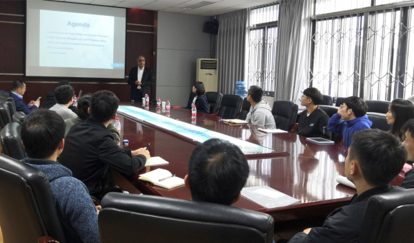 澳大利亚悉尼大学Abbas Jamalipour教授做客信通论坛