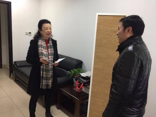 慰问黄廷祝老师1.jpg 慰问黄廷祝老师1.jpg