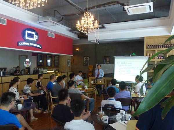 学术沙龙探讨科研能力培养与学术论文撰写