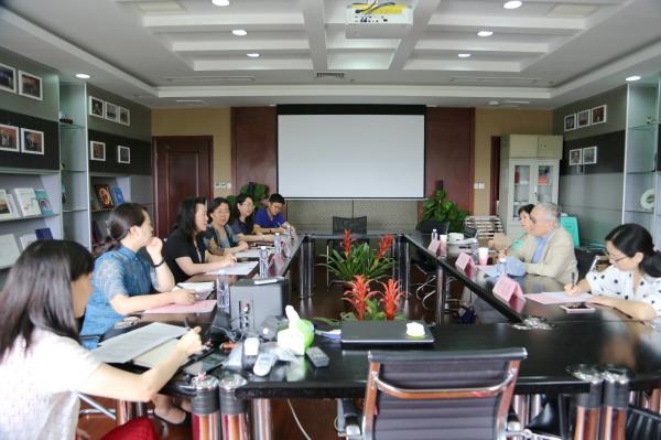 美国极妙国际教育集团主席张钟浚博士来校访问