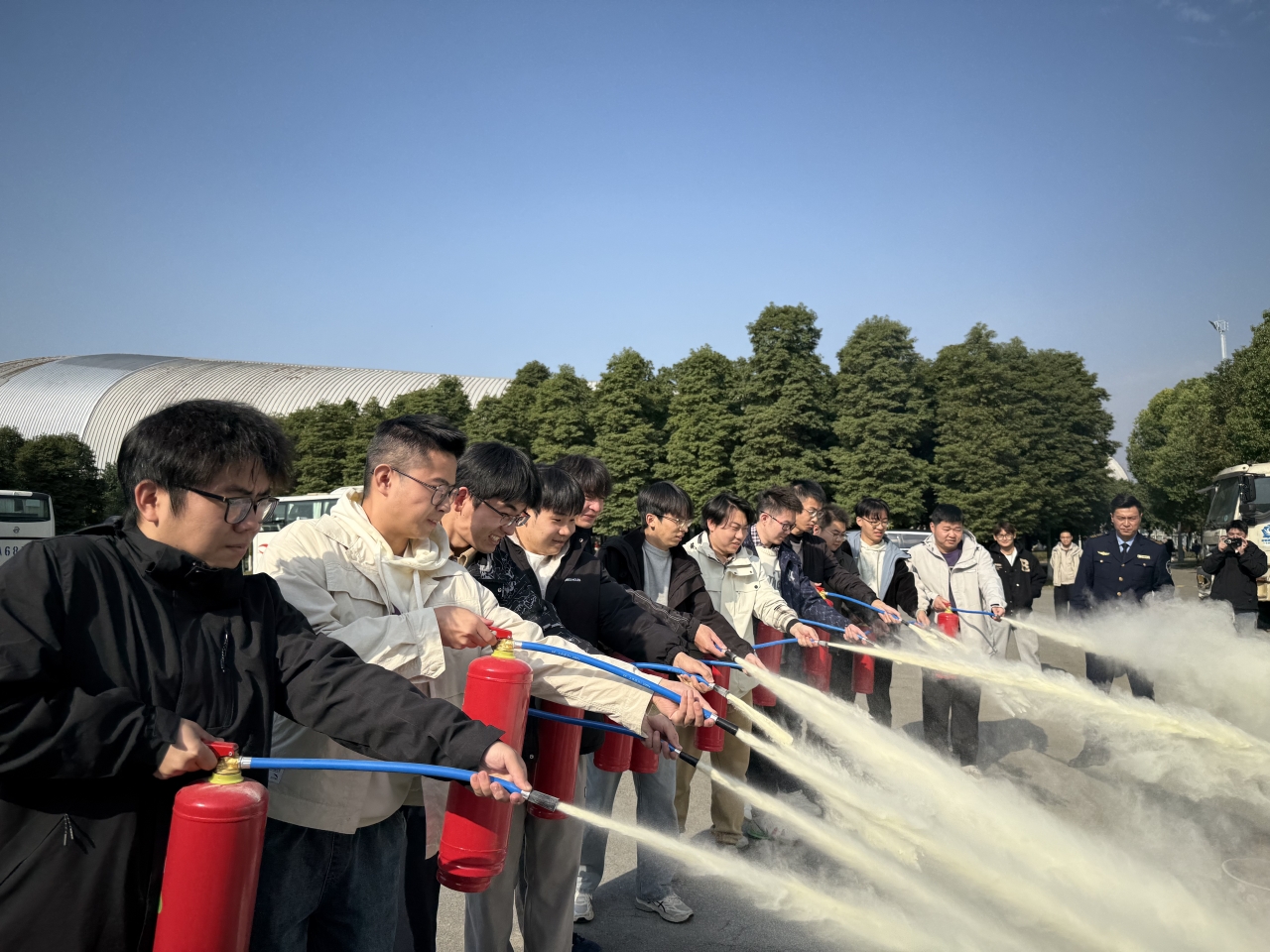 0917a968673f02efebe123c3878d393e_215af.j