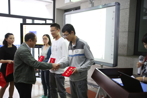 【读书】2015年度校园“书虫榜”揭晓