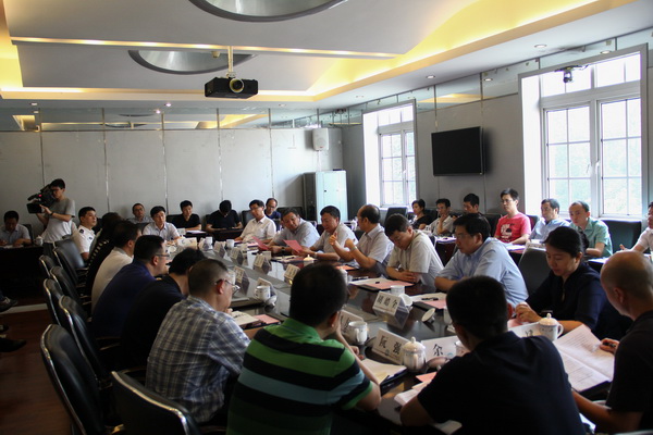 成华区党政代表团来校访问