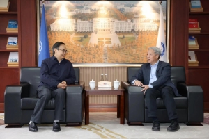 东方锅炉股份有限公司党委书记林光平校友一行来校访问