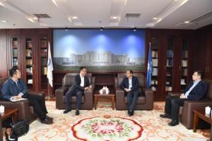 哈尔滨工程大学校长姚郁来校访问