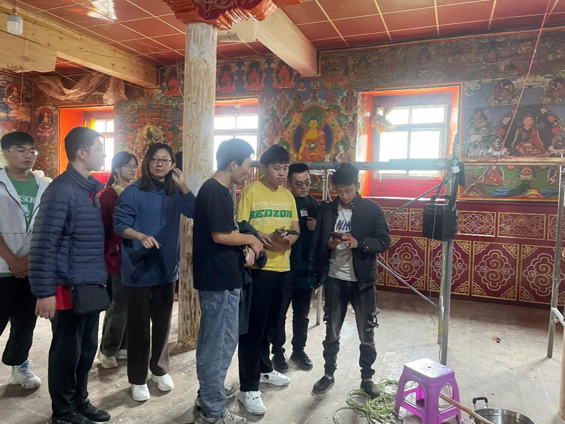 【实践】光电学院赴亚弄村开展本科生党员骨干基层调研活动