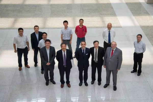 我校合作创办《InfoMat》高水平国际期刊