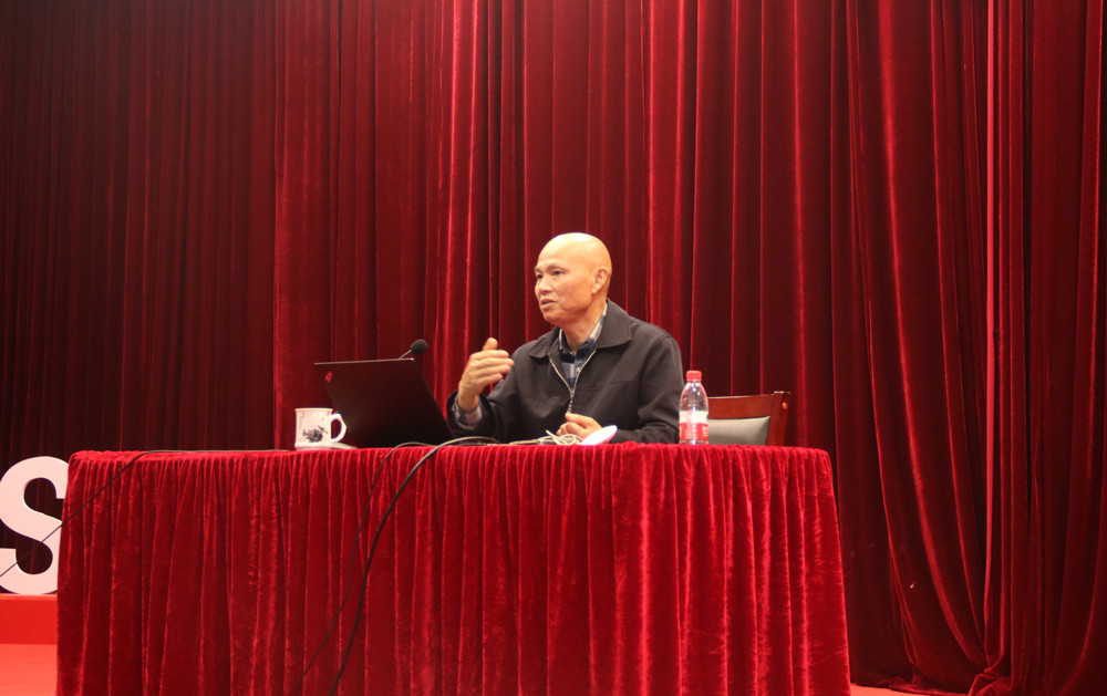 四川省疾病预防控制中心研究员杨文讲解有关“艾”的那些事