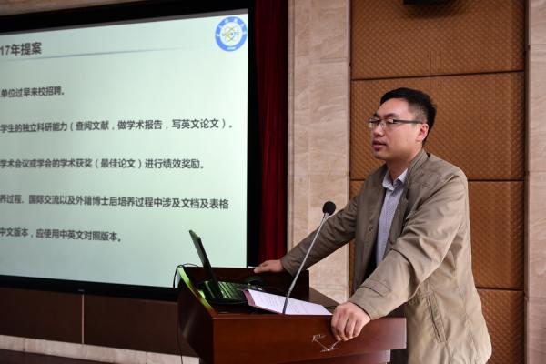 qingnian0004.JPG 0cfe3bd10a2cc537076b86a98609c4e6.jpg