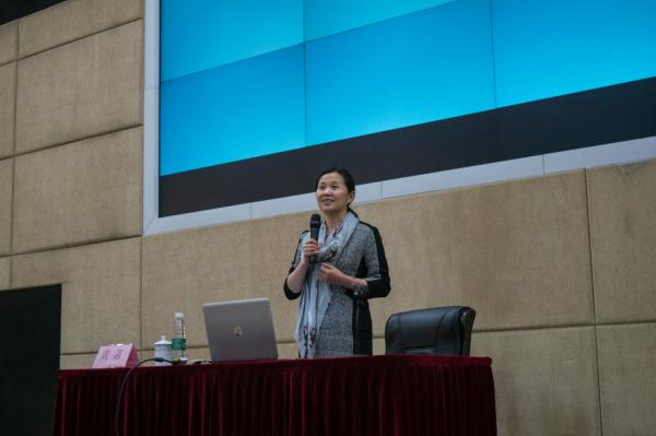 【成电讲坛】著名心理学者黄菡谈“幸福从‘心’开始”