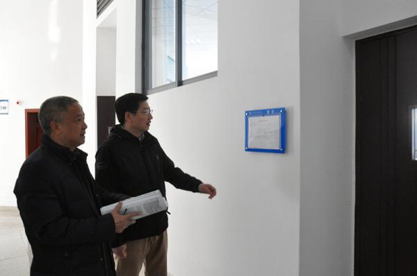 新学期研究生教学工作运行秩序井然