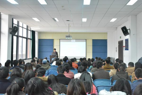 学工部举行部门及本科辅导员述职交流会