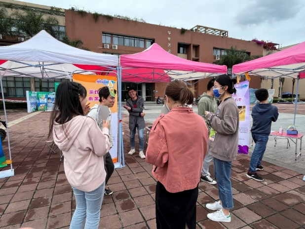 我校第三届研究生“职业嘉年华”成功举办