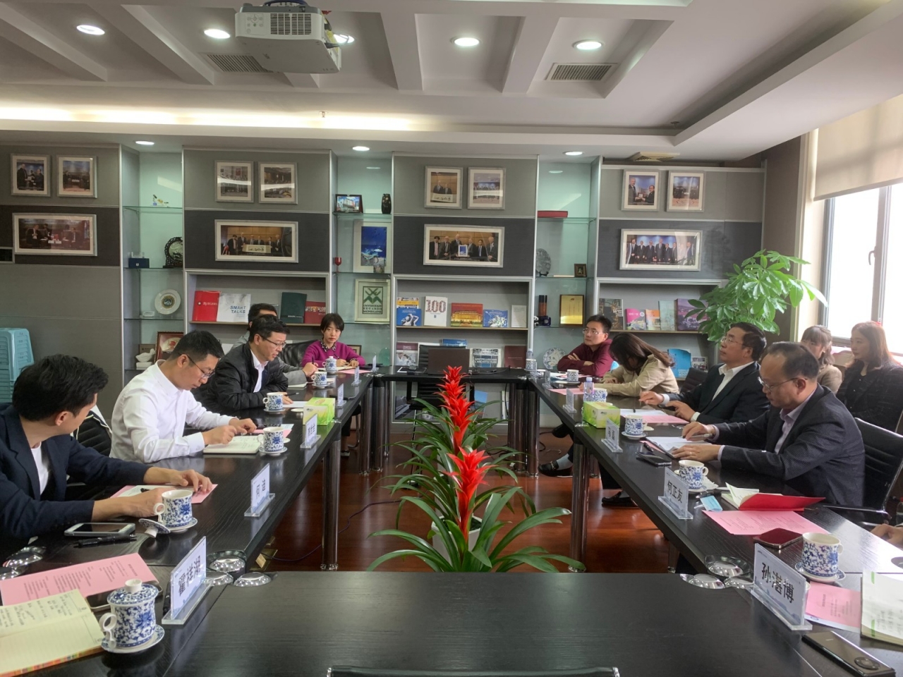 西南交通大学来访调研中外合作办学