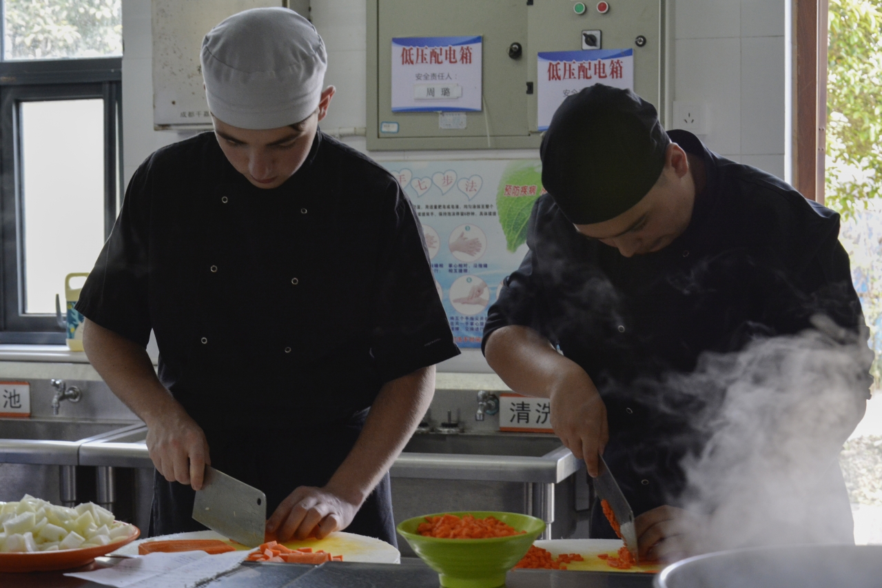 0e8470cf8f08105d7b16a976bb0cf225_718a3.j