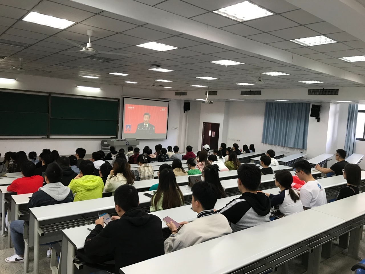 【聚焦二十大】材料学院师生热议党的二十大报告