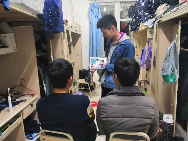 2015图说两会.jpg 2015图说两会.jpg