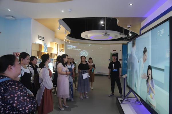 2.jpg 0ede638464f54f11b9546f1f114d2567.jpg