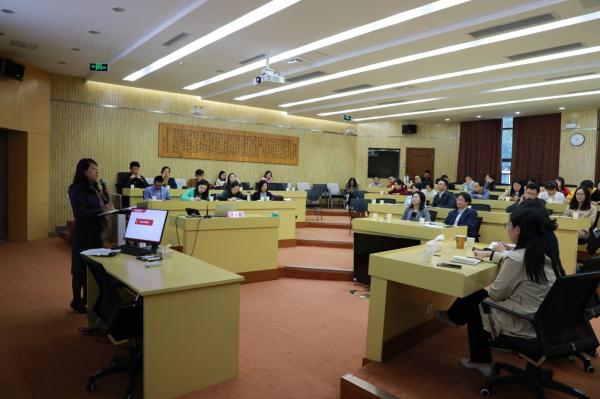 【主题教育】学校召开2019年班集体建设研讨会