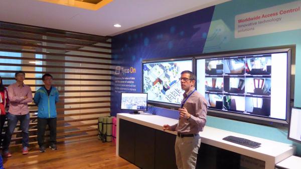 图6.Johnson Controls公司智慧建筑参观.JPG 图6.Johnson Controls公司智慧建筑参观.JPG