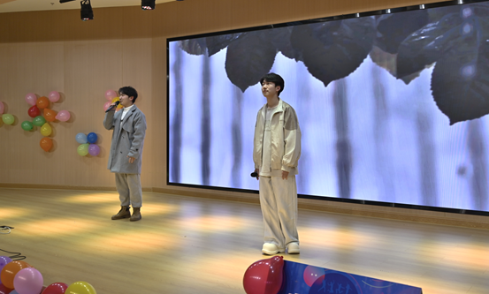 自动化学院举行“自在由我，青春无限”迎新晚会