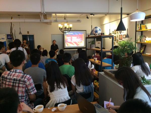 启航成电出国留学沙龙.JPG 启航成电出国留学沙龙.JPG