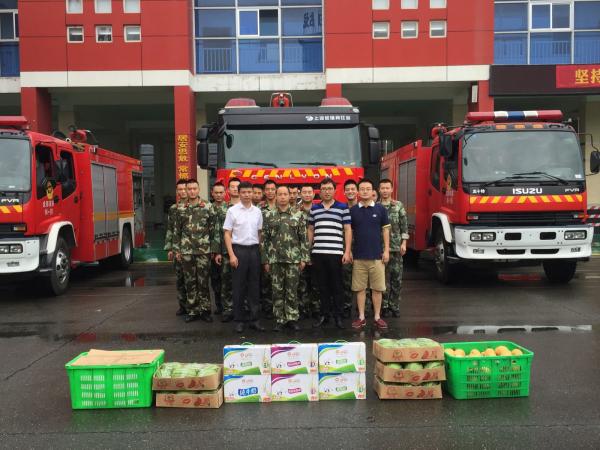 保卫处“八一”建军节走访慰问驻地消防部队