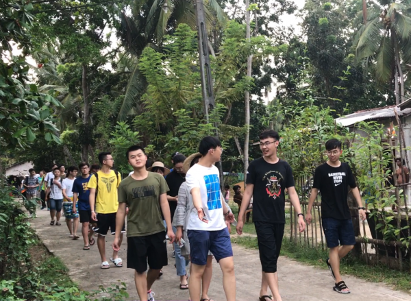 【成电国际】我校学子赴斯里兰卡开展志愿支教