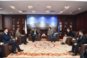 百度云智学院院长刘钒来校访问