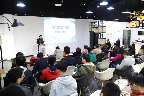 学校第三届精品文化活动举行答辩会