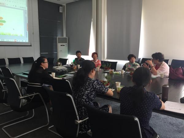 心理中心举行心理健康教育课程专题研讨