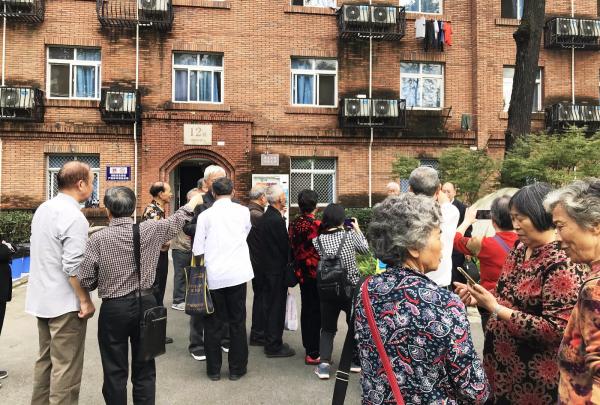 20190918_ 参观12栋宿舍.JPG 20190918_ 参观12栋宿舍.JPG