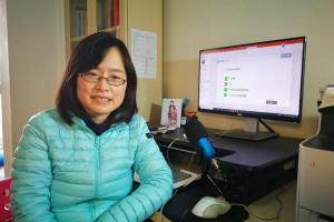 王丽杰：“主播”的动力来自于学生的肯定