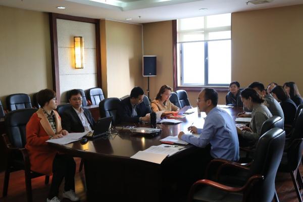 合作发展部、教育发展基金会党支部开展“送党章 学党章”活动