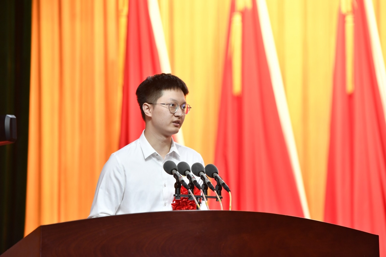 【党旗飘扬】贺政凯：主动到基层、一线和科技创新最前沿绽放青春