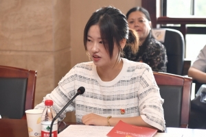 【先锋】陈卓：让党旗在疫情防控第一线高高飘扬